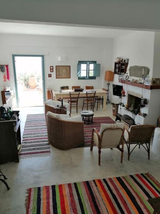 Casa Dei Melograni At Vourlidia Leros Villa Vromolithos Exteriör bild